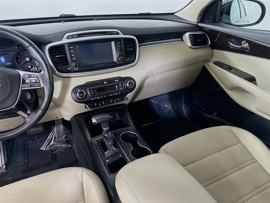 used 2019 Kia Sorento car, priced at $14,382