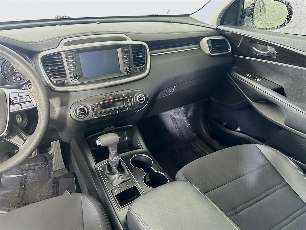 used 2019 Kia Sorento car, priced at $13,900