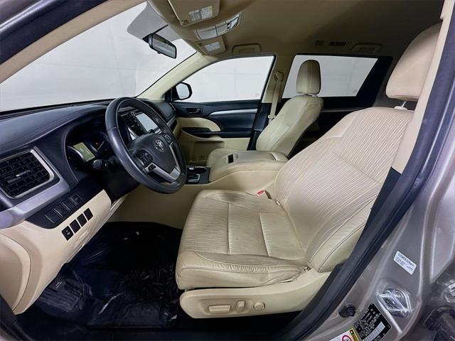 used 2016 Toyota Highlander car, priced at $20,999