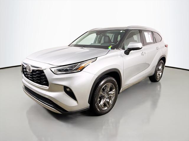 used 2020 Toyota Highlander car, priced at $29,500