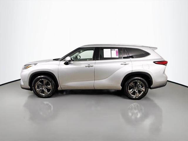 used 2020 Toyota Highlander car, priced at $29,500