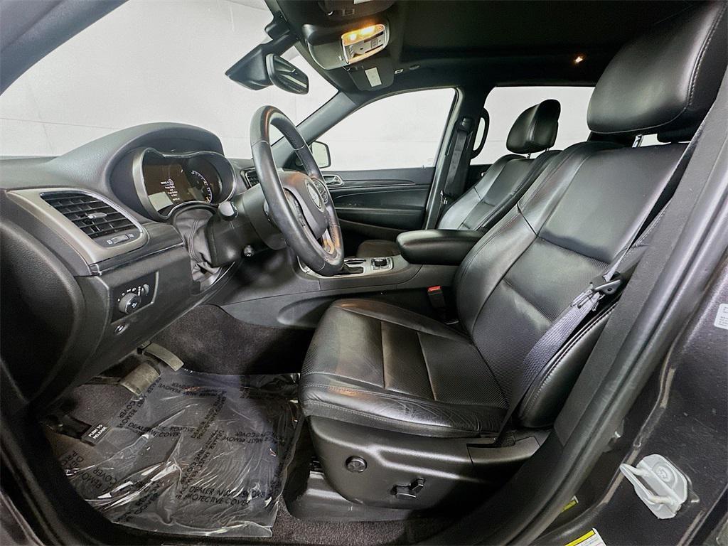 used 2019 Jeep Grand Cherokee car, priced at $17,999