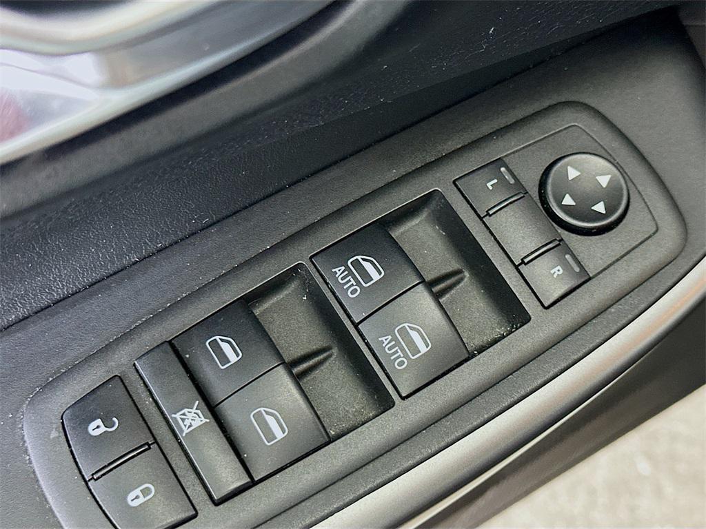 used 2022 Jeep Cherokee car, priced at $18,300