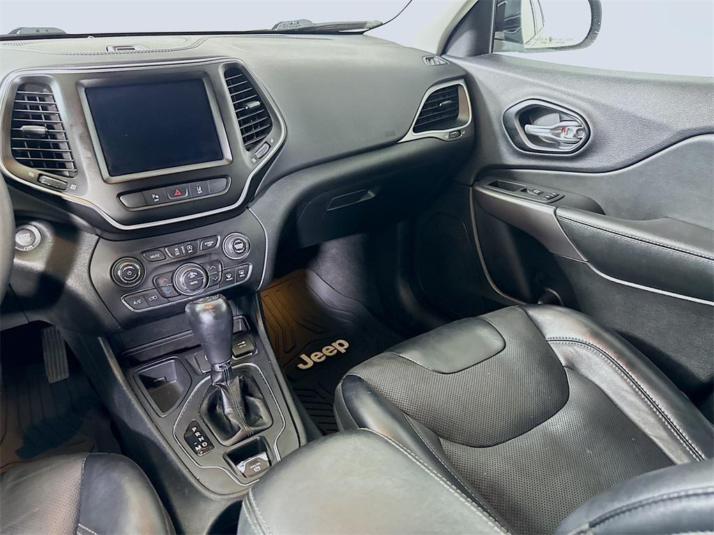 used 2022 Jeep Cherokee car, priced at $18,300