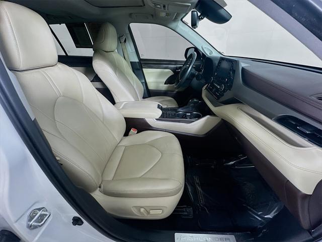 used 2020 Toyota Highlander car, priced at $31,311