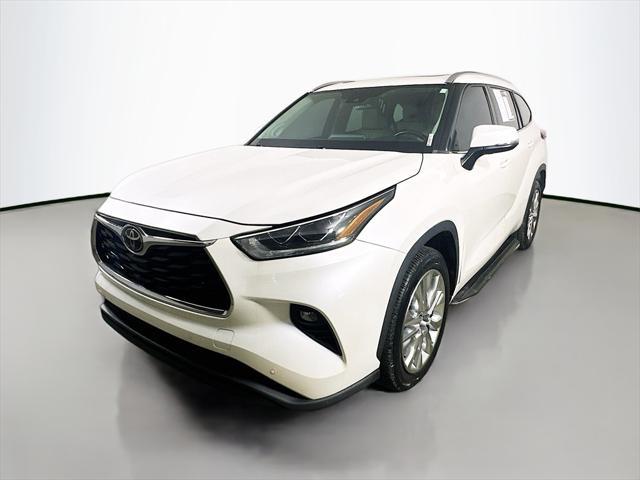 used 2020 Toyota Highlander car, priced at $31,311
