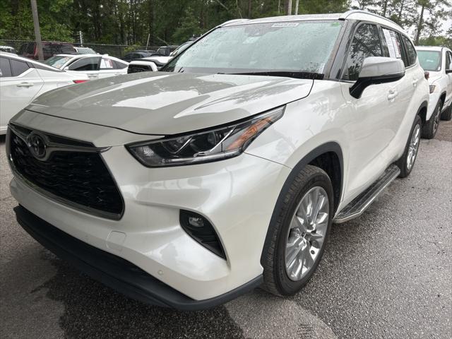 used 2020 Toyota Highlander car, priced at $31,550