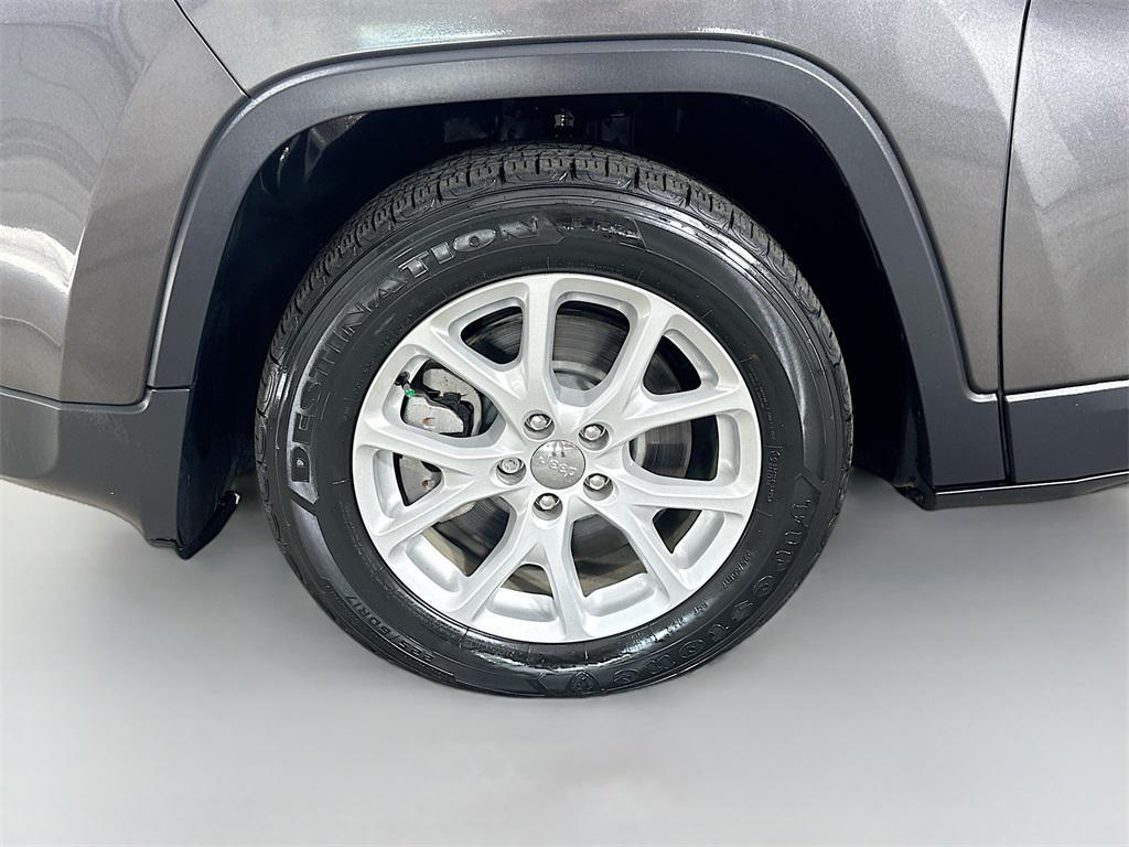 used 2017 Jeep Cherokee car, priced at $15,900