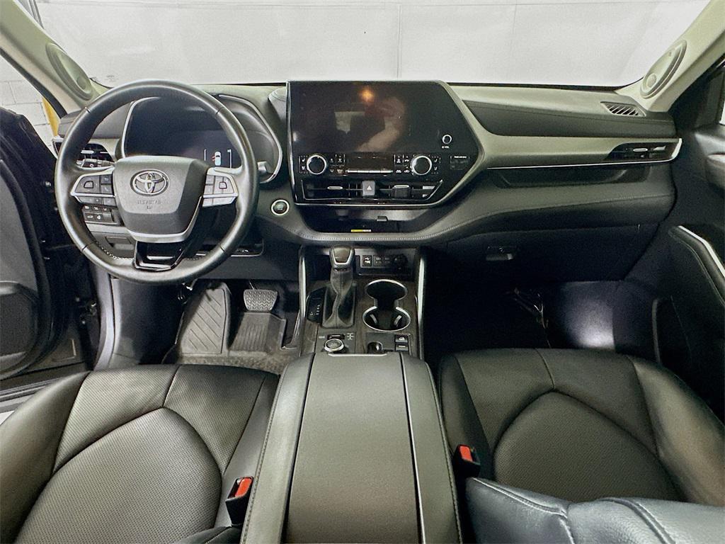 used 2024 Toyota Highlander car, priced at $41,245