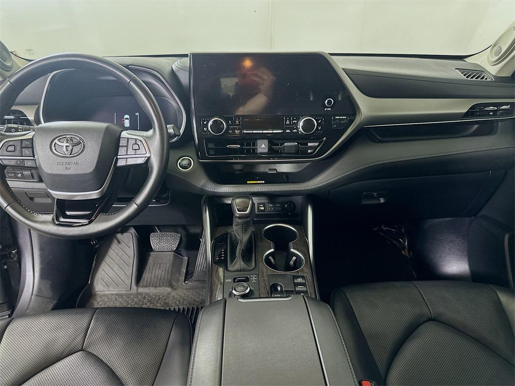 used 2024 Toyota Highlander car, priced at $41,245