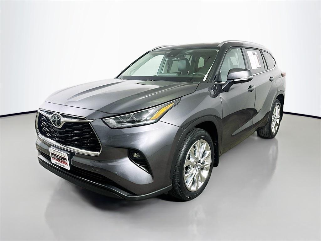 used 2024 Toyota Highlander car, priced at $41,245