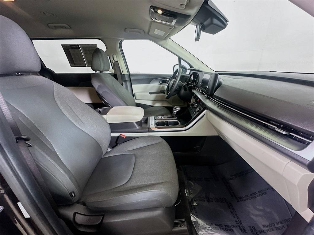 used 2022 Kia Carnival car, priced at $22,040