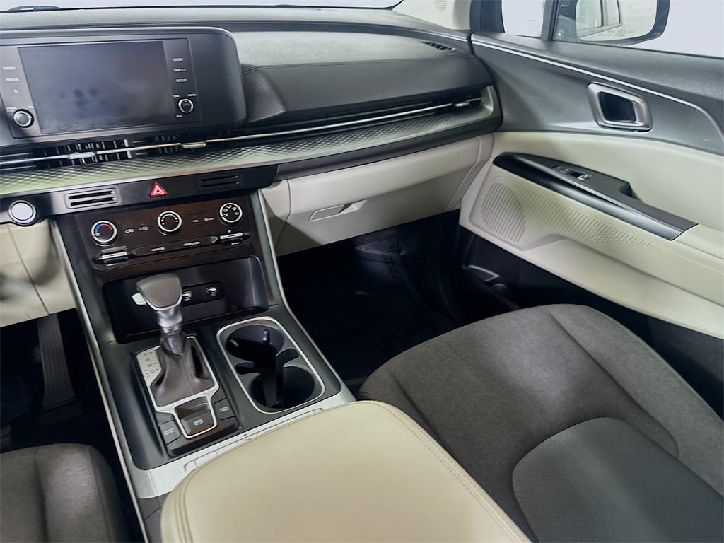 used 2022 Kia Carnival car, priced at $22,040