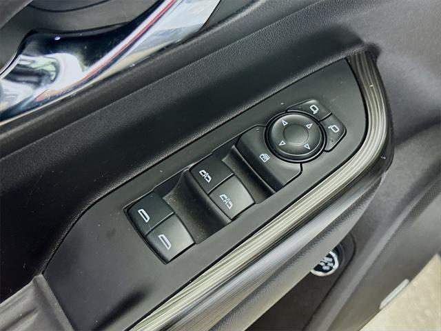 used 2023 GMC Acadia car, priced at $27,989