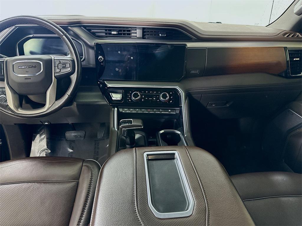 used 2022 GMC Sierra 1500 car, priced at $43,256