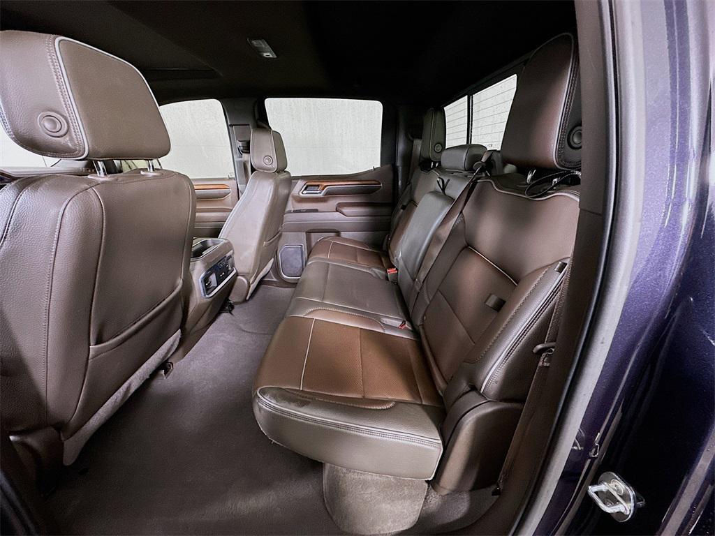 used 2022 GMC Sierra 1500 car, priced at $43,256