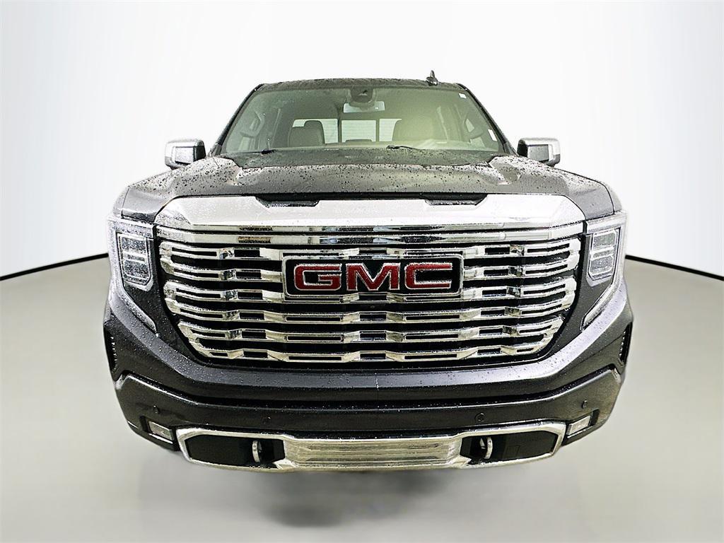 used 2022 GMC Sierra 1500 car, priced at $43,256