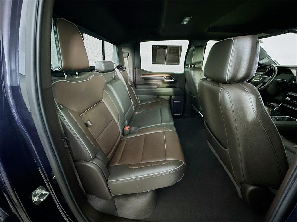 used 2022 GMC Sierra 1500 car, priced at $43,256
