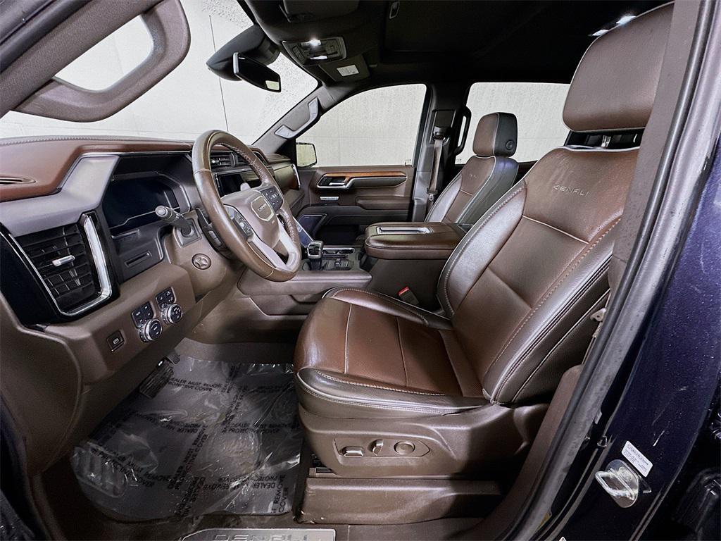 used 2022 GMC Sierra 1500 car, priced at $43,256