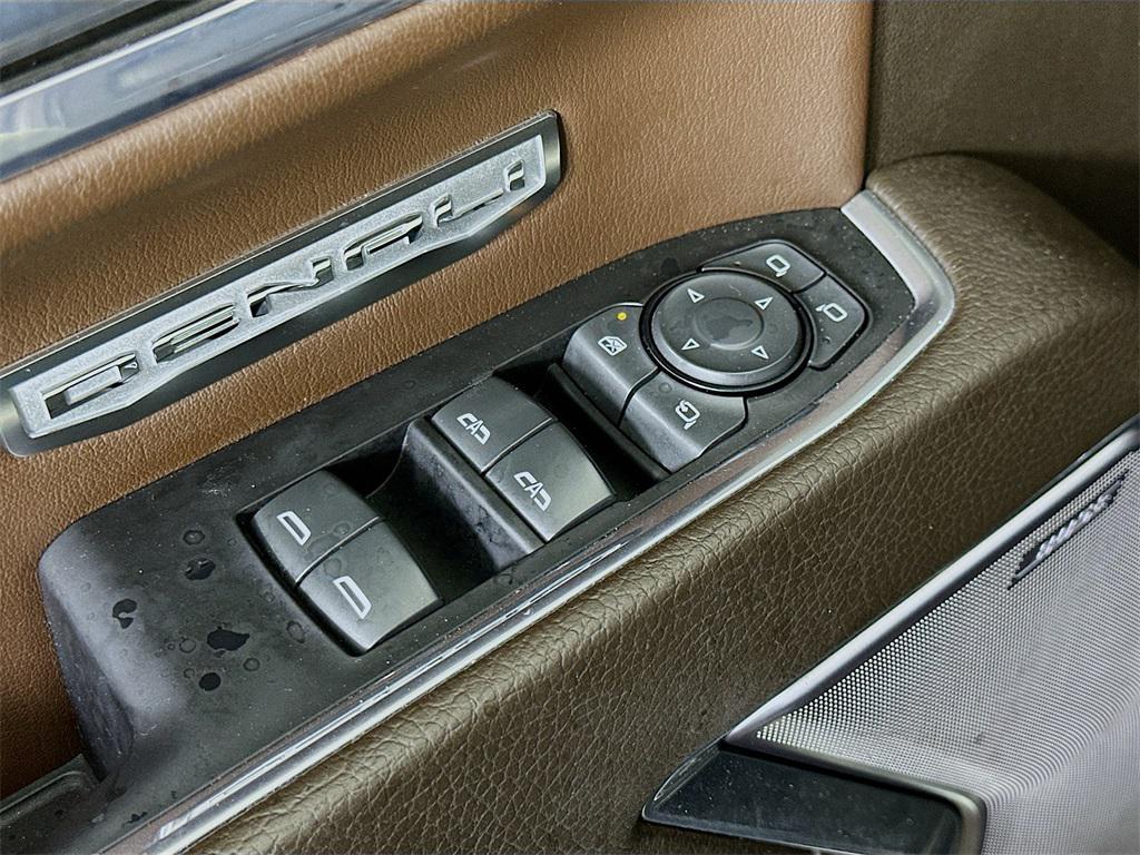 used 2022 GMC Sierra 1500 car, priced at $43,256