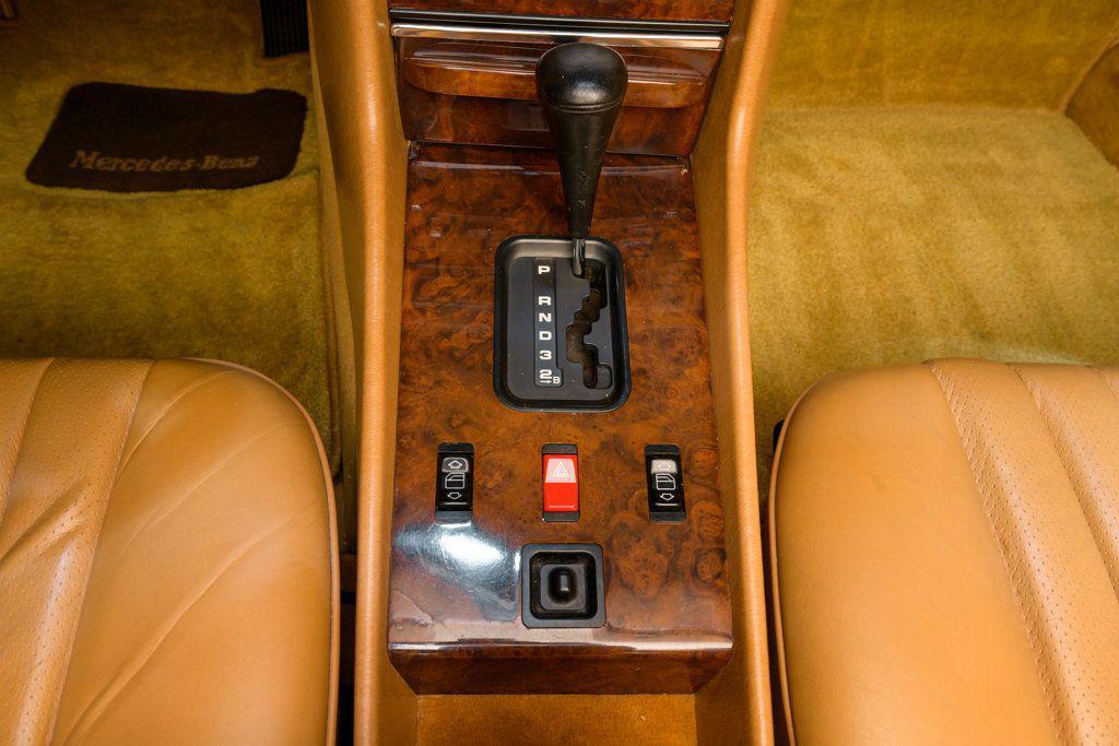 used 1988 Mercedes-Benz 560 car, priced at $29,995