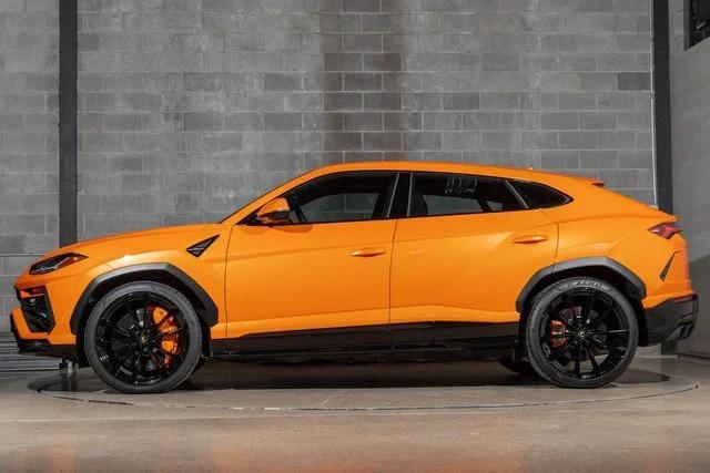 used 2021 Lamborghini Urus car, priced at $214,995