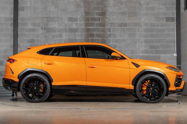 used 2021 Lamborghini Urus car, priced at $214,995