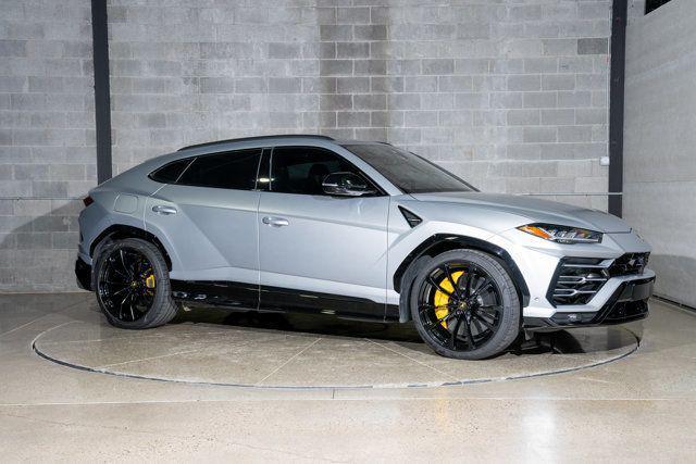 used 2021 Lamborghini Urus car, priced at $228,995