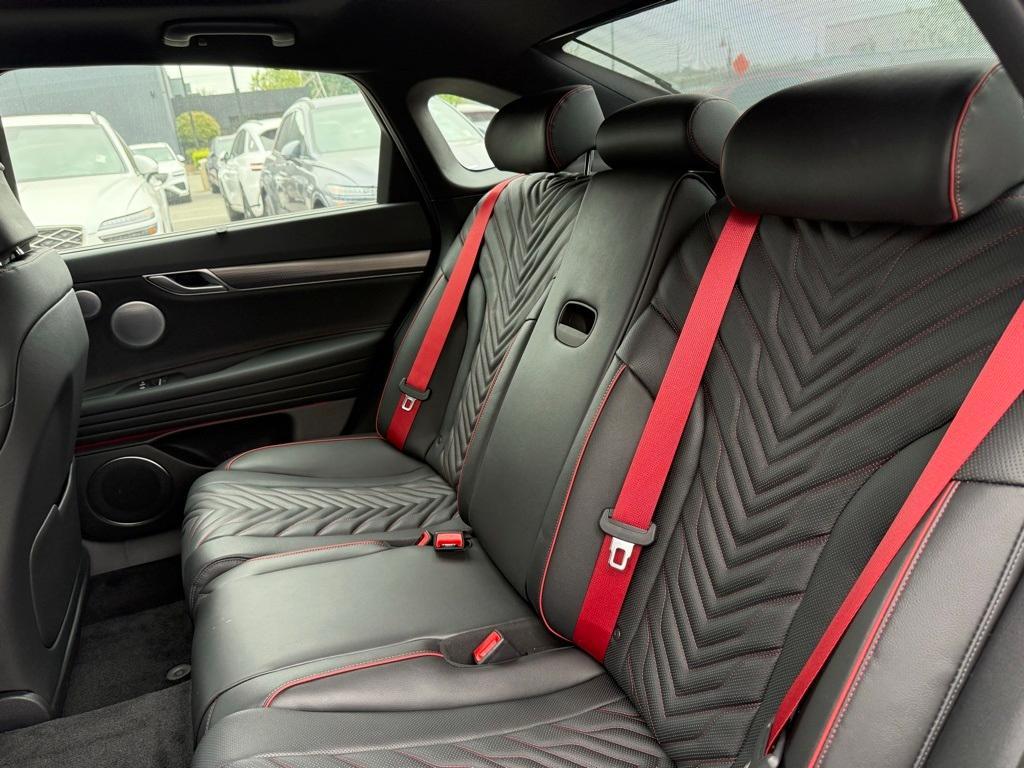 new 2025 Genesis G80 car, priced at $69,805
