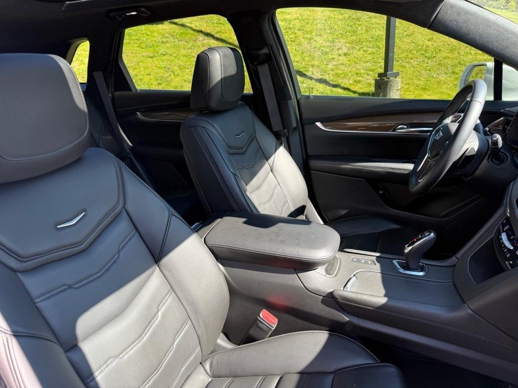 used 2018 Cadillac XT5 car, priced at $29,775