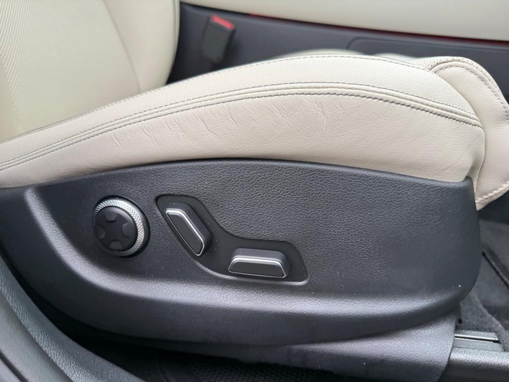 new 2026 Genesis GV70 car
