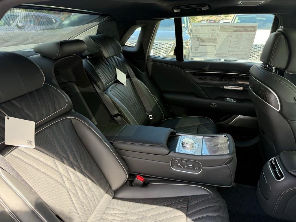 new 2025 Genesis G90 car, priced at $97,615