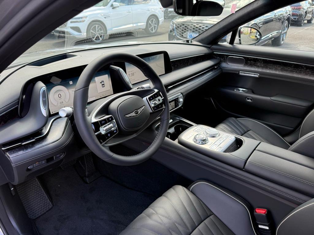 new 2025 Genesis G90 car, priced at $97,615