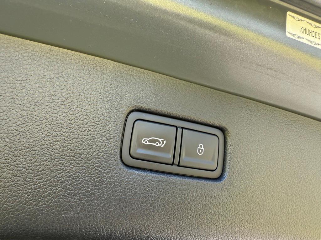 used 2025 Genesis GV80 car, priced at $69,959