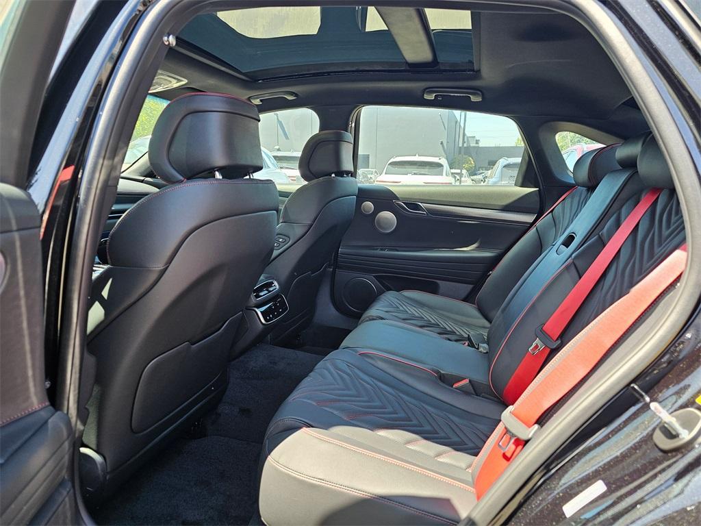 new 2025 Genesis G80 car, priced at $68,555