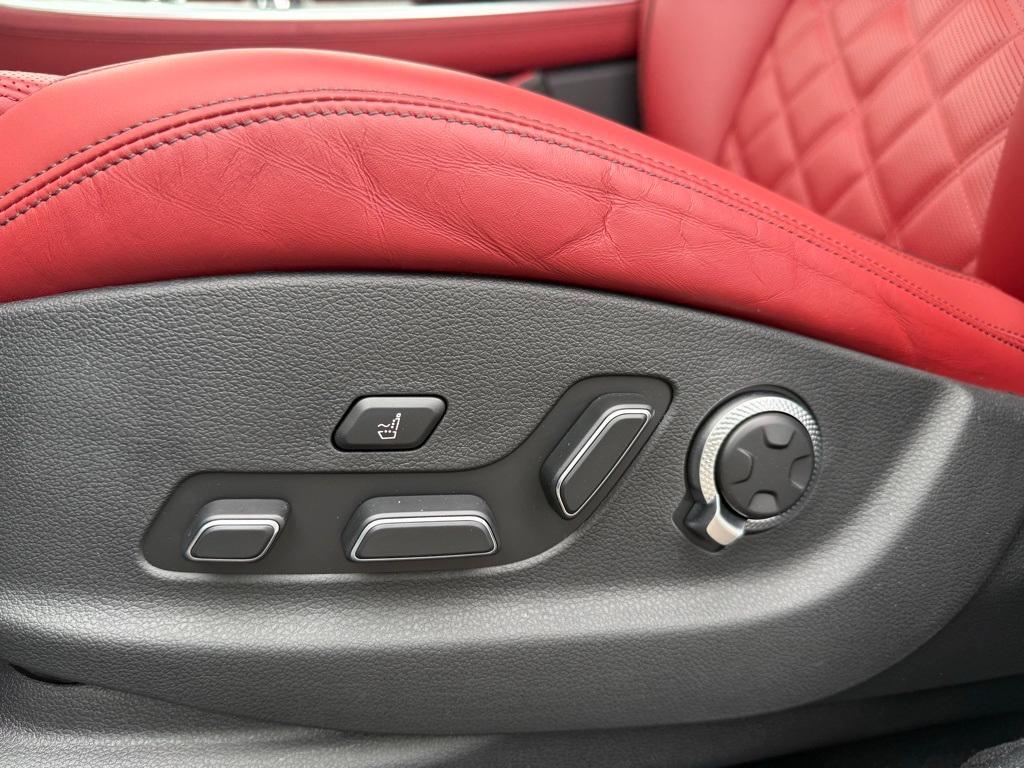 new 2026 Genesis GV70 car
