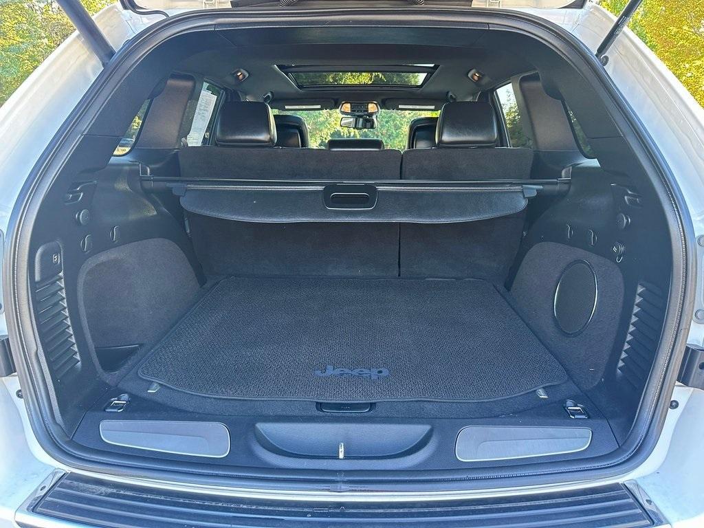 used 2015 Jeep Grand Cherokee car, priced at $15,495