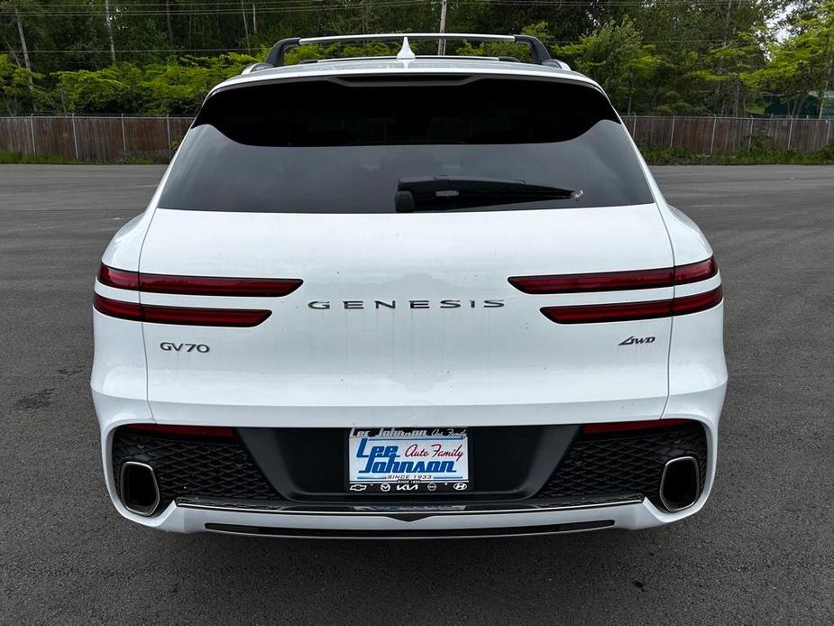 new 2025 Genesis GV70 car