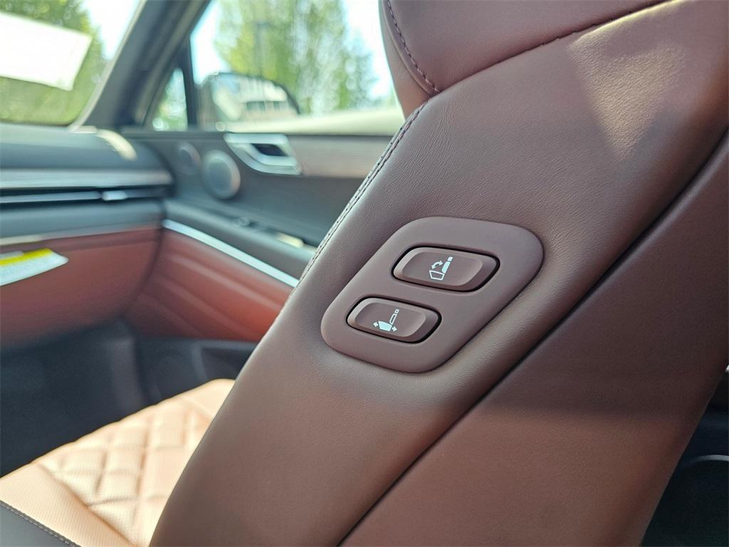 new 2025 Genesis GV80 car, priced at $82,824