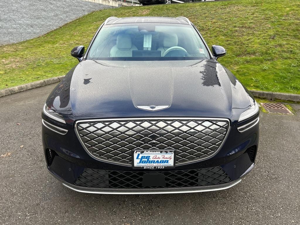 new 2025 Genesis Electrified GV70 car, priced at $68,655