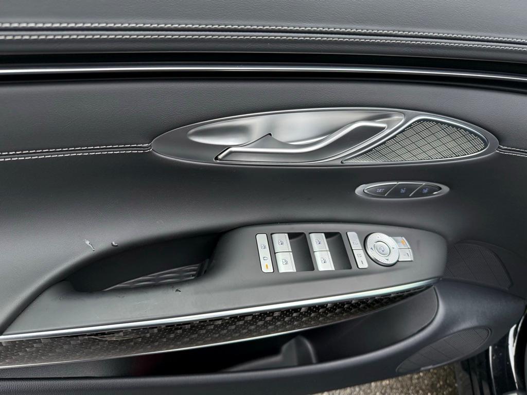 new 2025 Genesis GV70 car, priced at $70,455