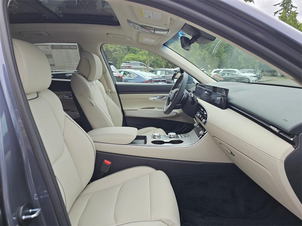 new 2026 Genesis GV70 car