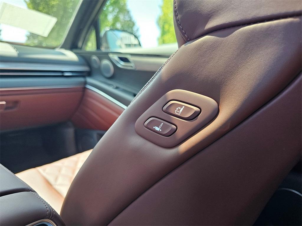 new 2025 Genesis GV80 car, priced at $82,435