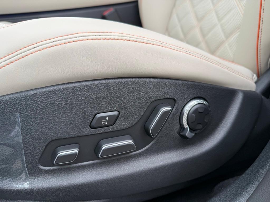 new 2026 Genesis GV70 car