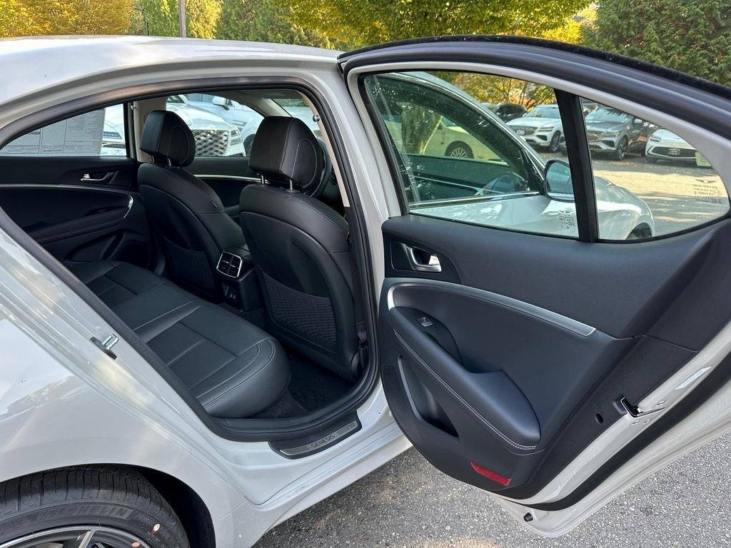 new 2026 Genesis G70 car, priced at $47,350