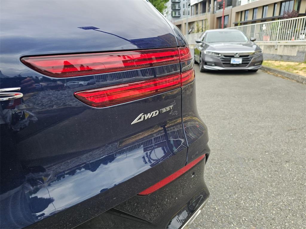 new 2026 Genesis GV70 car