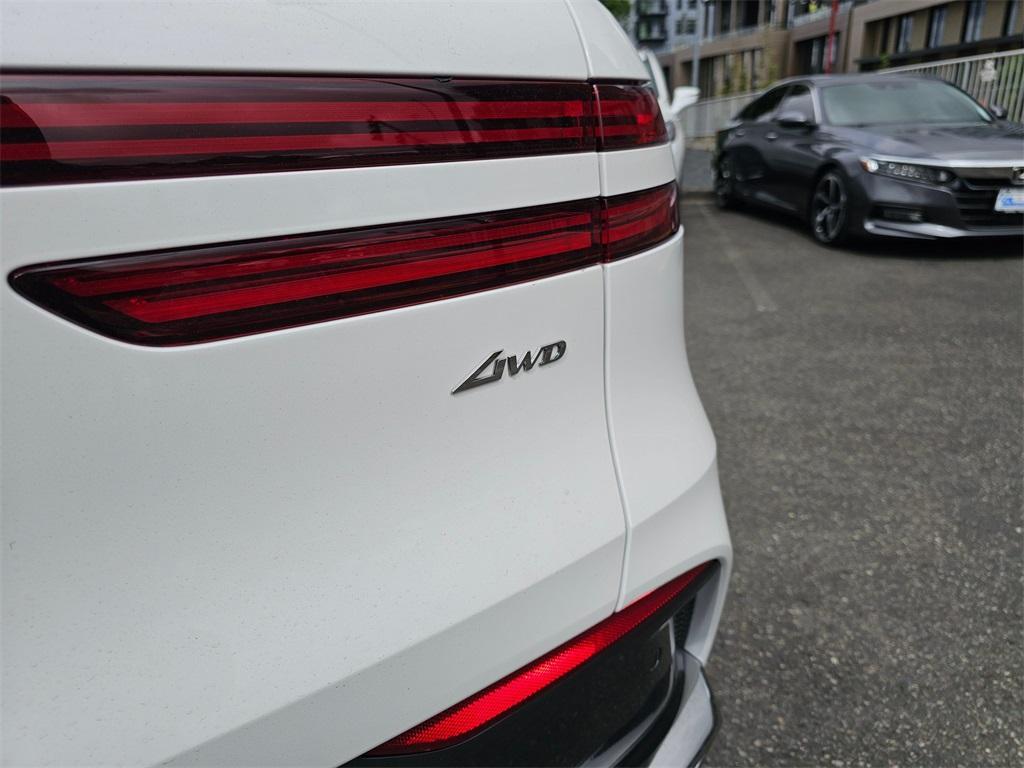 new 2026 Genesis GV70 car