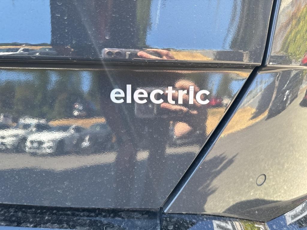 used 2025 Hyundai Kona EV car, priced at $34,999
