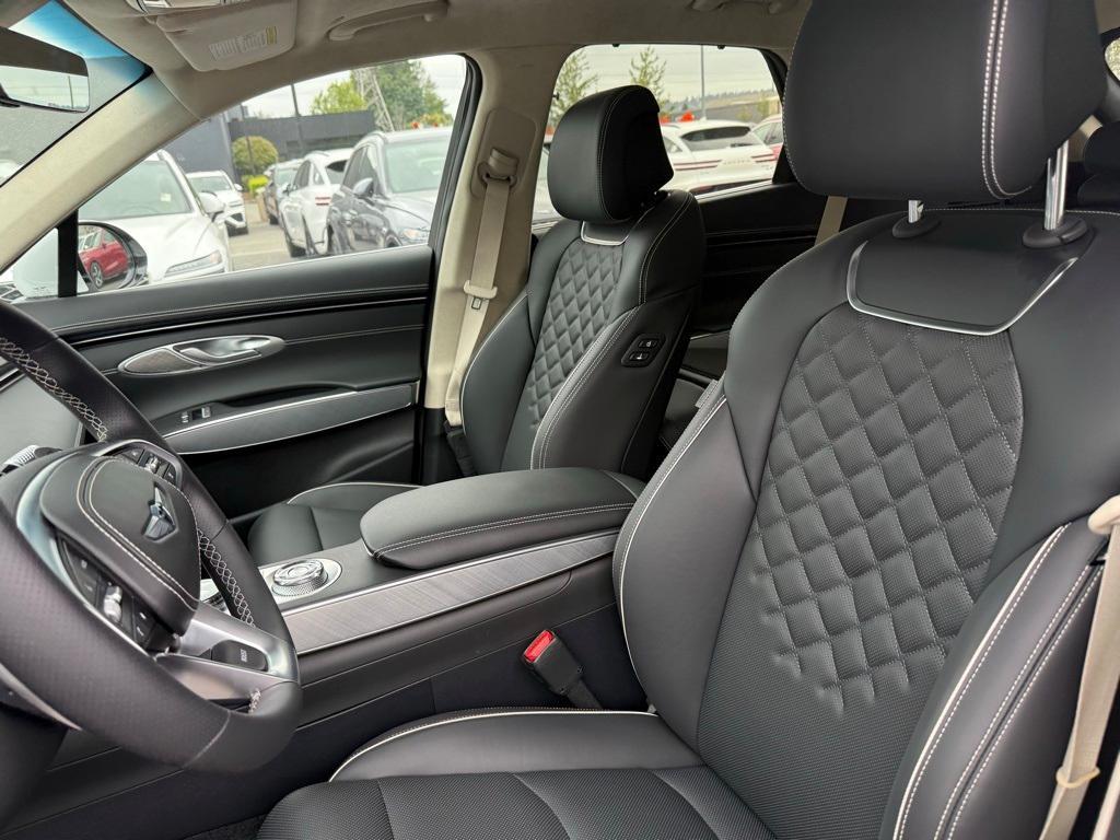 new 2025 Genesis Electrified GV70 car, priced at $68,620