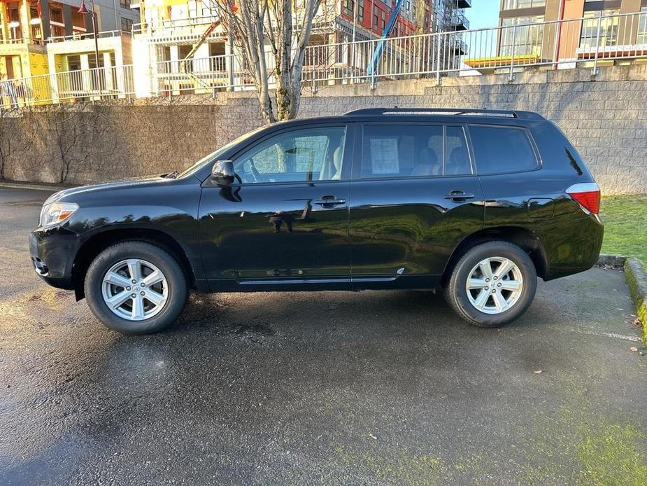 used 2010 Toyota Highlander car, priced at $10,997